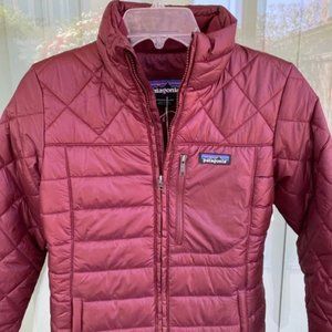 New with tag Patagonia women’s parka puffer jacket size S Slim fit